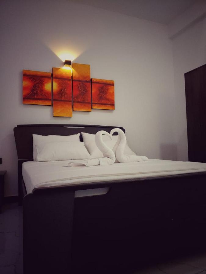 Aurum Boutique Hotel Negombo Exterior photo